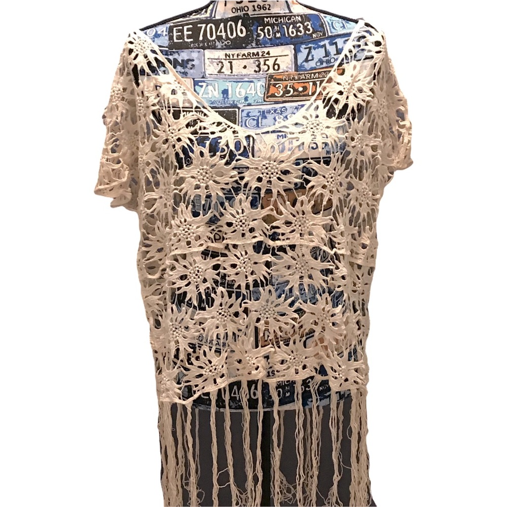 NWT POL Cream Floral Coverup (Medium/Large)